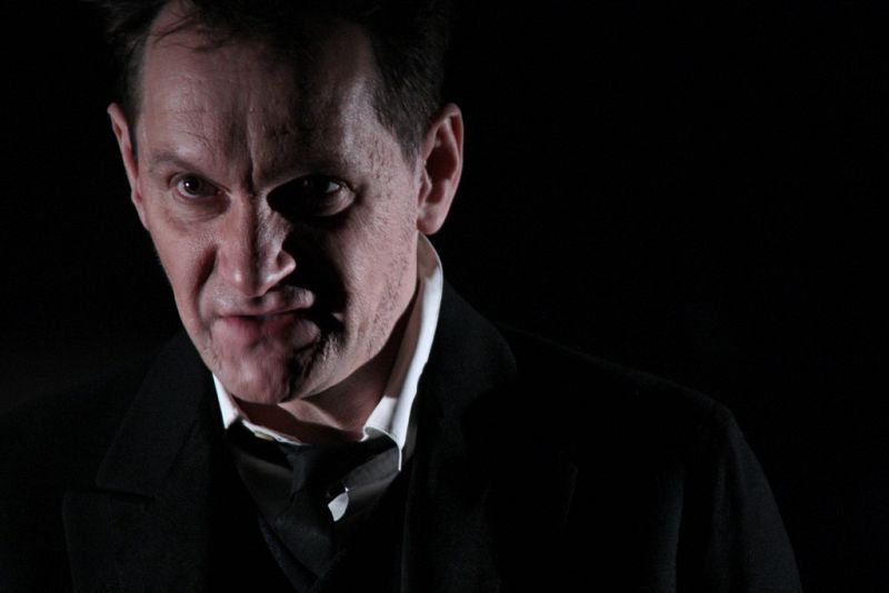 Спектакль «Записки сумасшедшего» в Театре им. Вахтангова фото 1