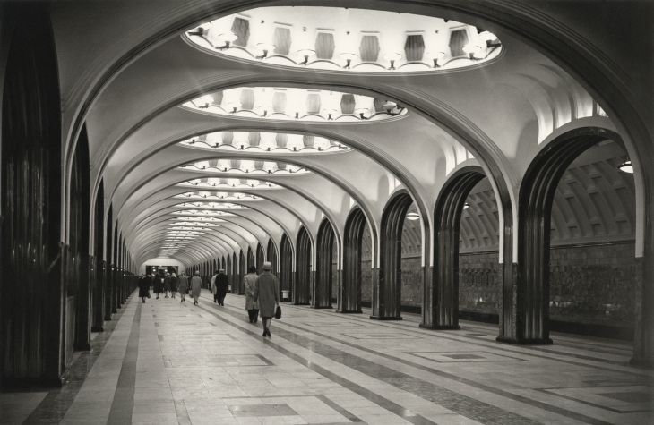 выставка «Москва: от первых такси до олимпийских строек»