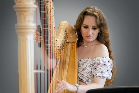 Концерт «Отзвуки театра. Музыка для арфы соло и в ансамбле»