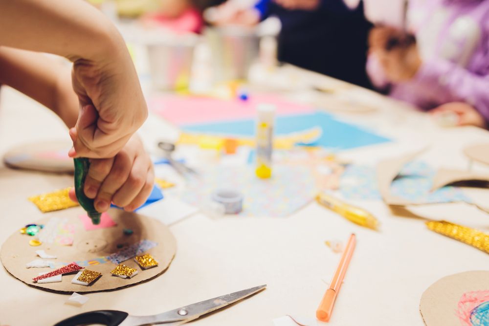 мастер-класс «Коллажная мастерская на английском языке „Весь мир — театр!“»