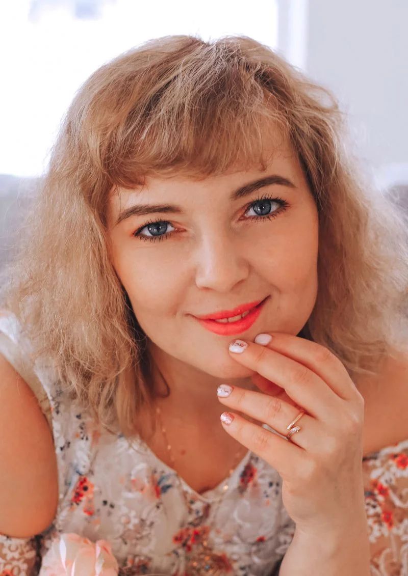 Meeting with Poet Yevgeniya Perlova "Water Lilies"