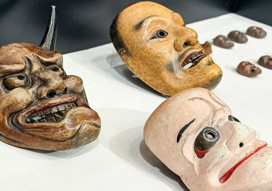 выставка «Люди, куклы, маски»