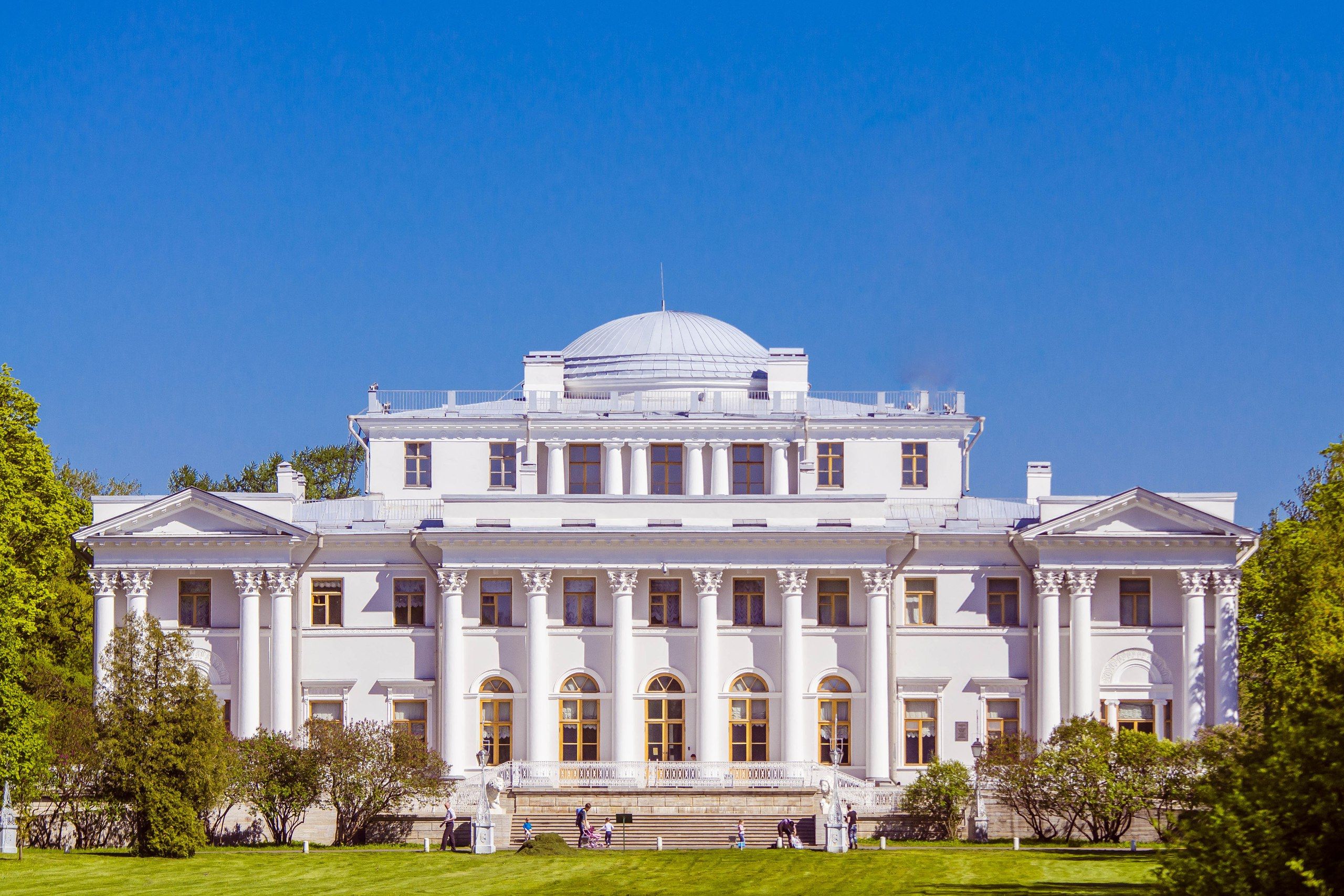 Экспозиция Елагиноостровского дворца