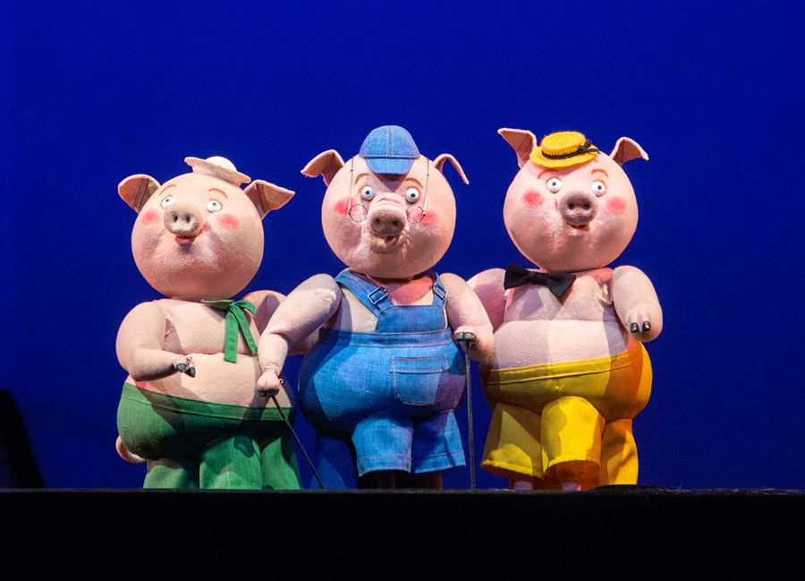 спектакль «Три поросёнка» в Театре кукол им. С. В. Образцова