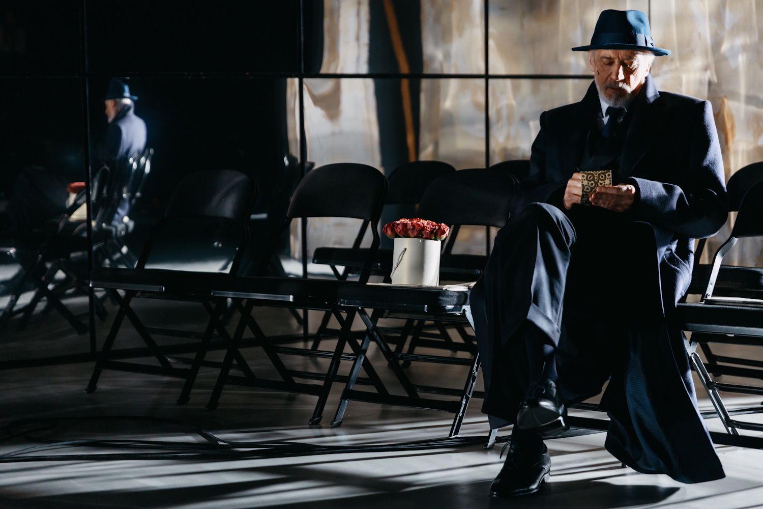 спектакль «Канарейка» в Театре Наций