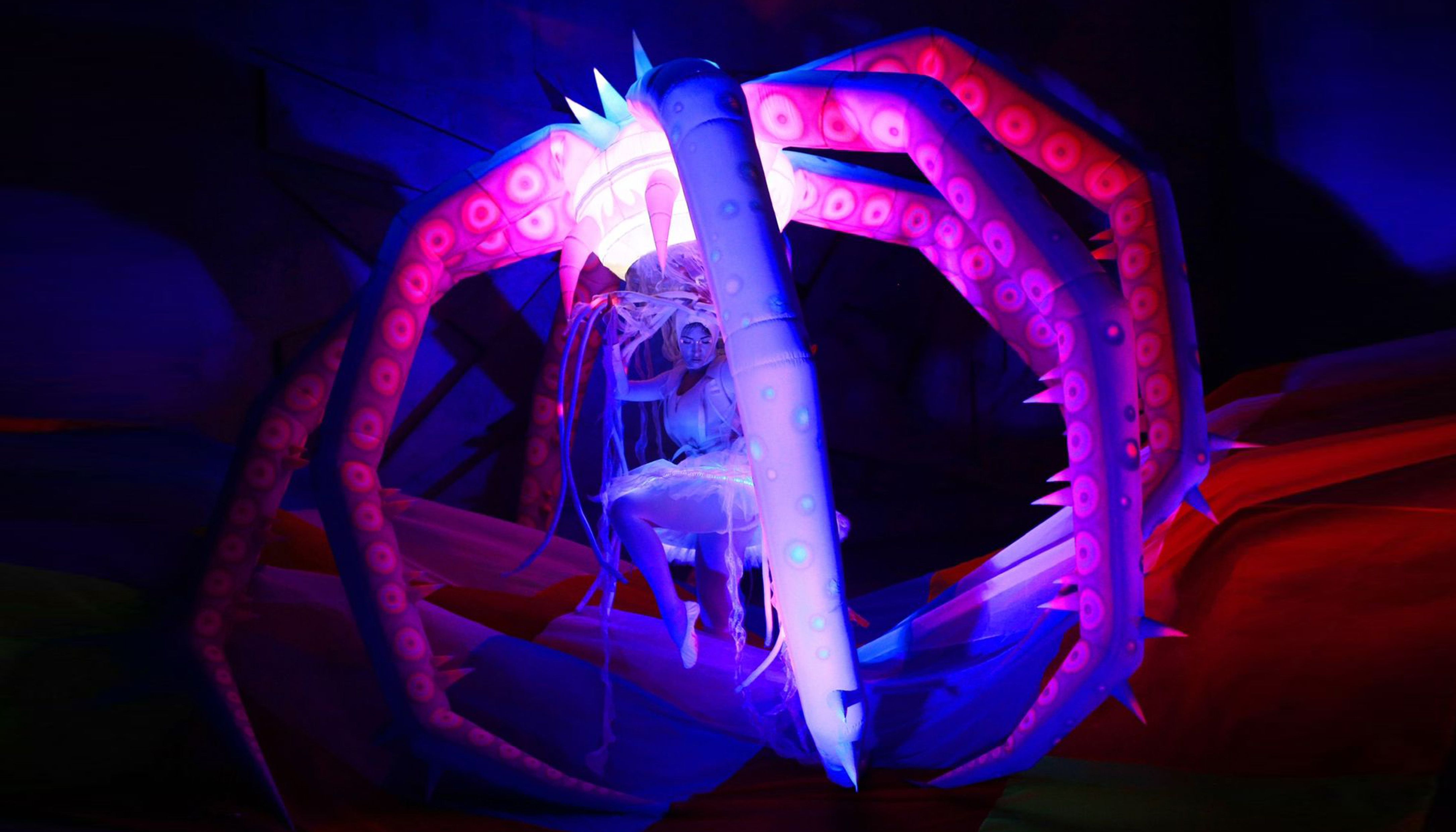 Шоу «Тайна зеркальных иллюзий» от «Театра Будущего Лилии Тим» фото 5