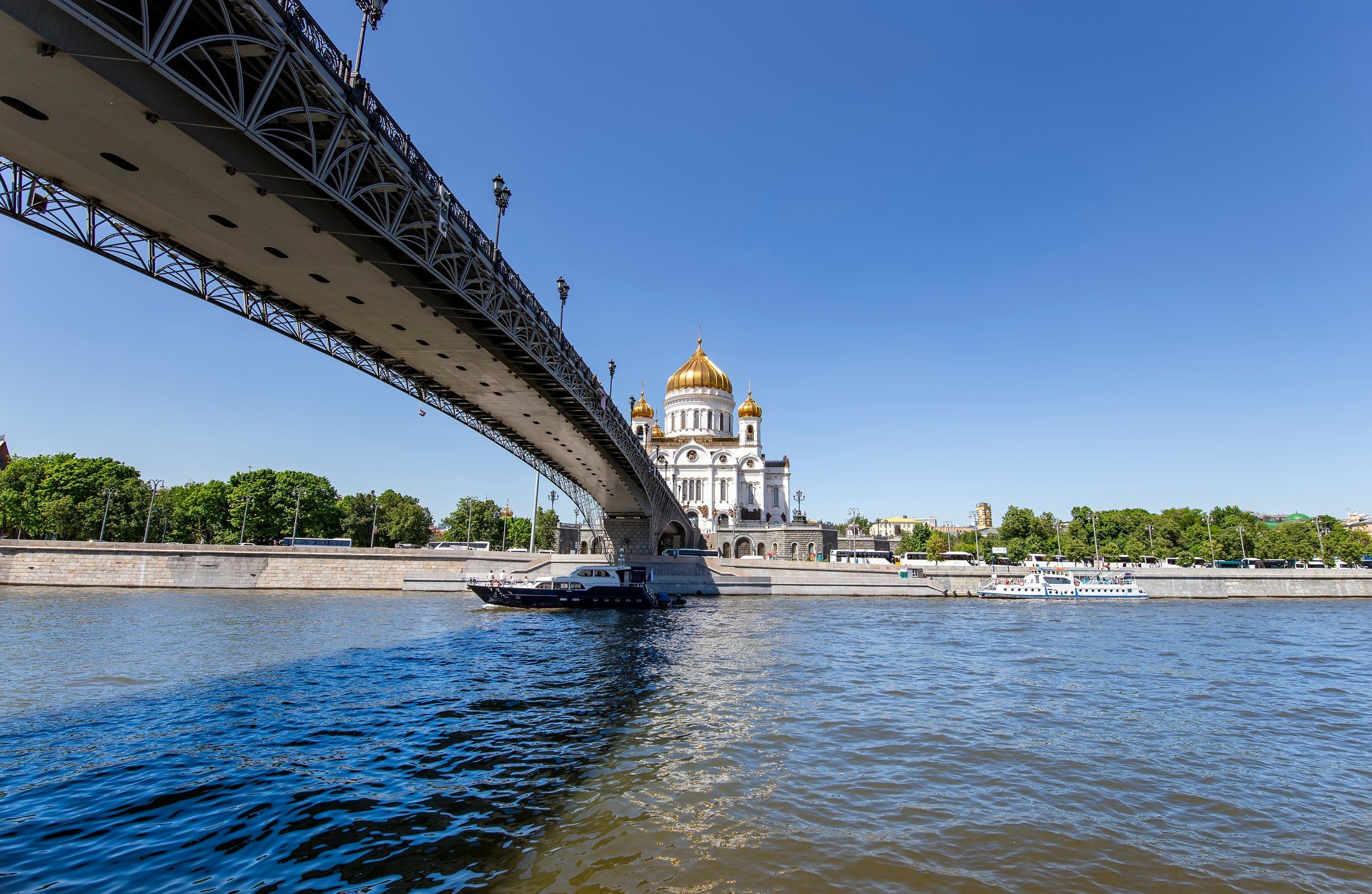 всесезонная прогулка по Москве-реке в мини-группе «От Мухиной горы до Филей»
