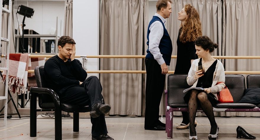 Спектакль «Кто боится Вирджинии Вулф?» в Театре Наций фото 1