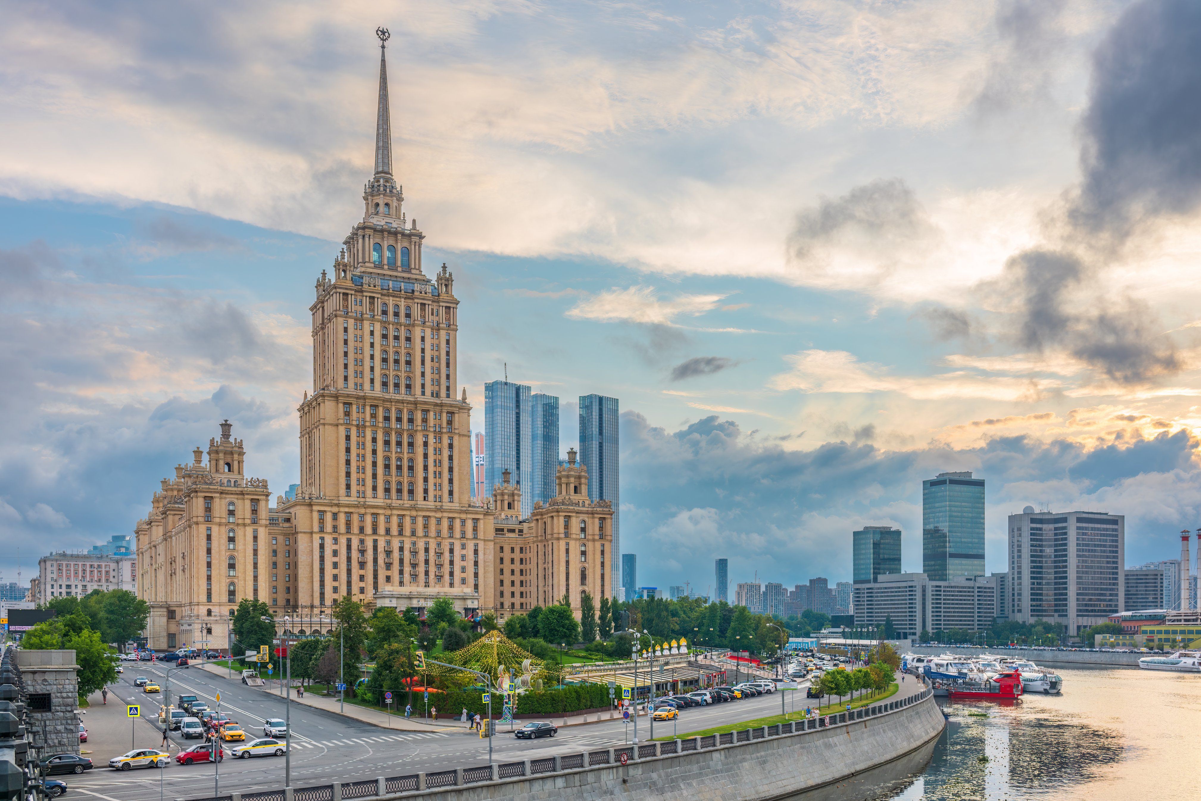 обзорная автобусная экскурсия по Москве (4 часа)