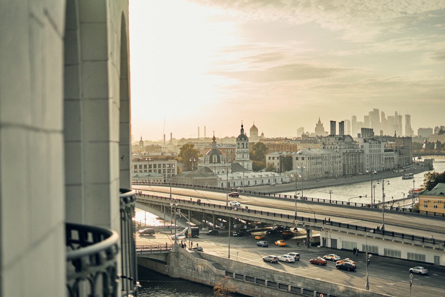 Котельническая. Лекция в сталинской высотке с видом на Кремль