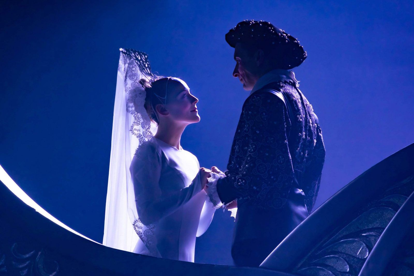 Спектакль «Севильский цирюльник» в Театре имени Вахтангова фото 2