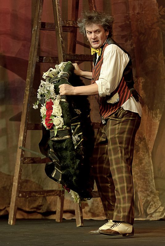 спектакль «Мадемуазель Нитуш» в Театре им. Вахтангова