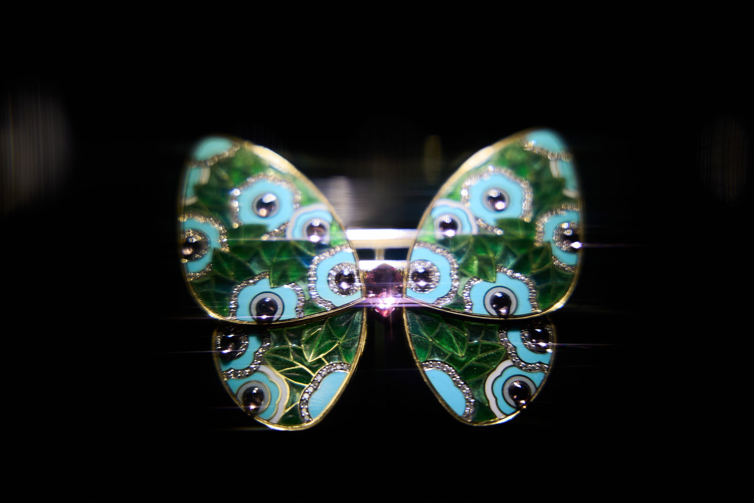 выставка «На свет из темноты»