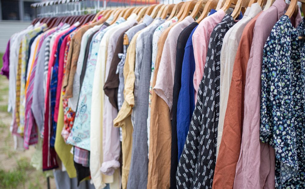 благотворительная барахолка в поддержку фондов «Радость есть» и «Будущее Софии»