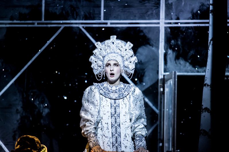 спектакль «Сказка про последнего ангела» в Театре Наций