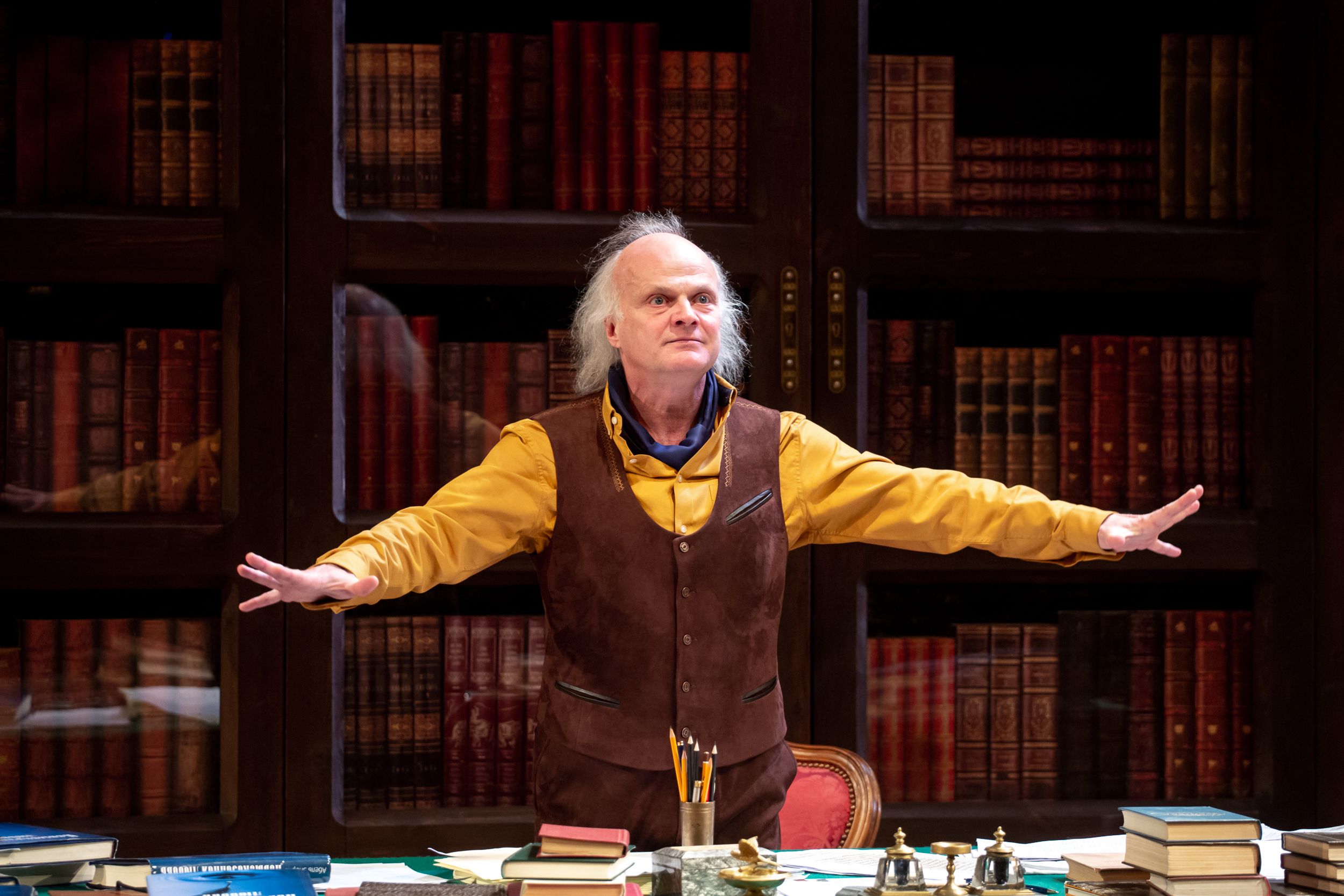 Спектакль «Загадочные вариации» в Молодёжном театре на Фонтанке