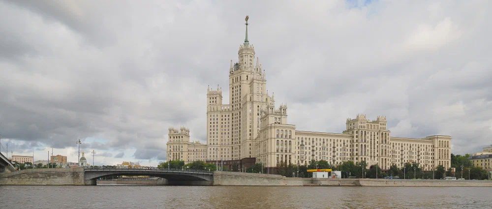 автобусная экскурсия «Сталинские высотки: символ советской эпохи»