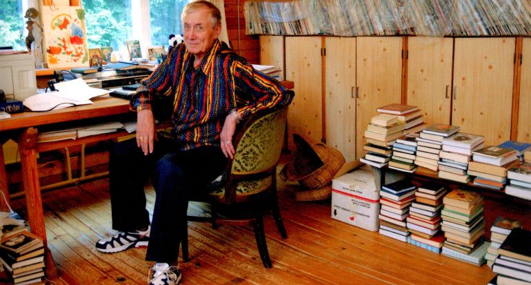 Выставка «Моя фамилия — Россия, а Евтушенко — псевдоним» фото 1