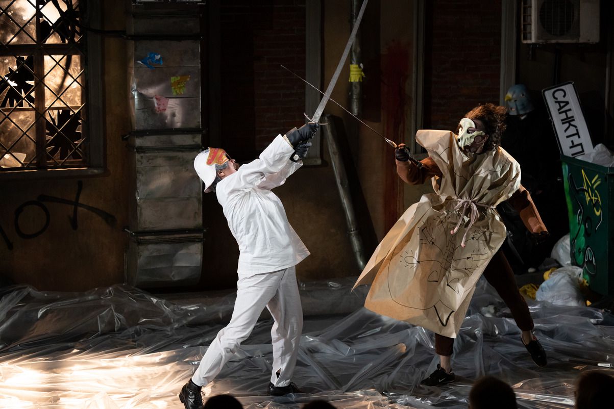 спектакль «Елизавета Бам» в театре «Сатирикон»