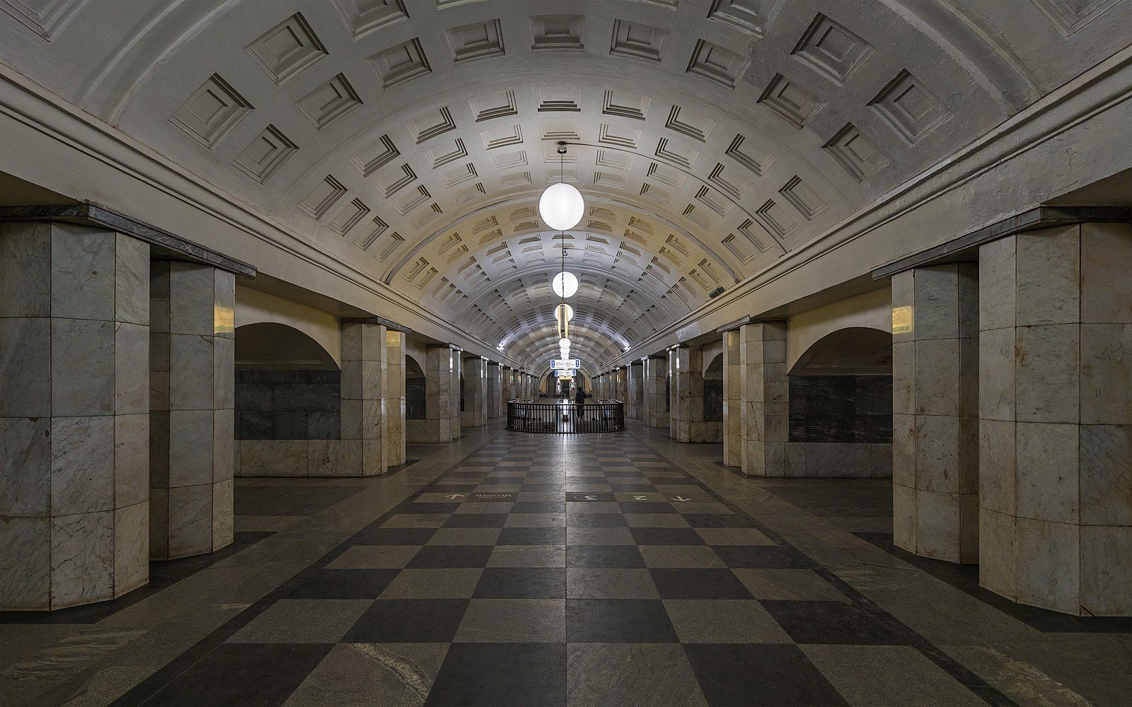 станция метро «Охотный ряд»