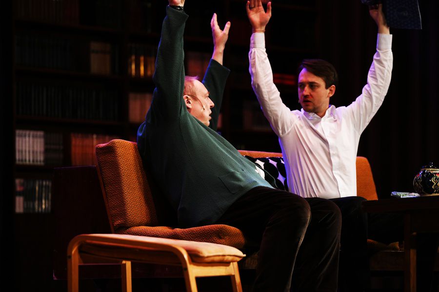 Пётр — Александр Семчев, Костя — Эльдар Калимулин