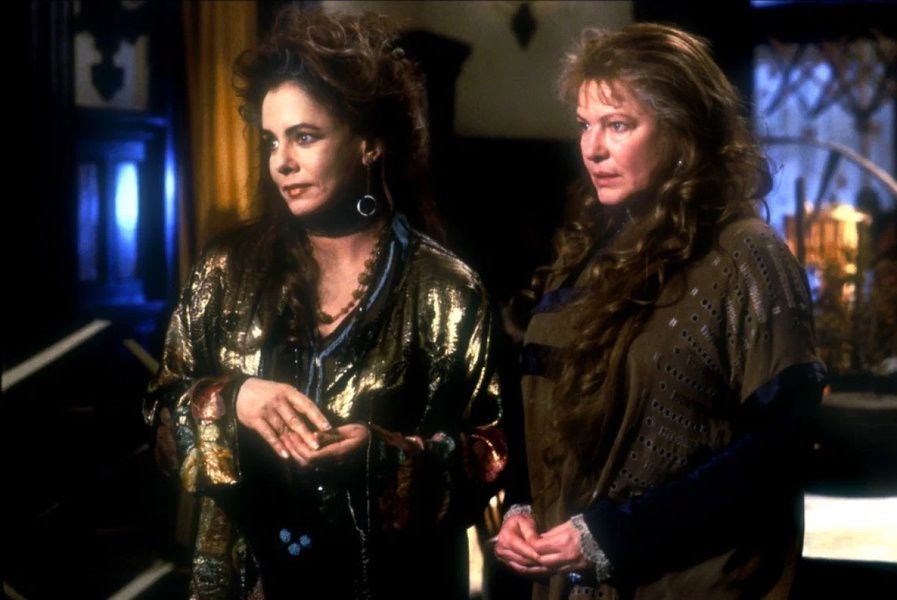 Кадр из фильма «Практическая магия»