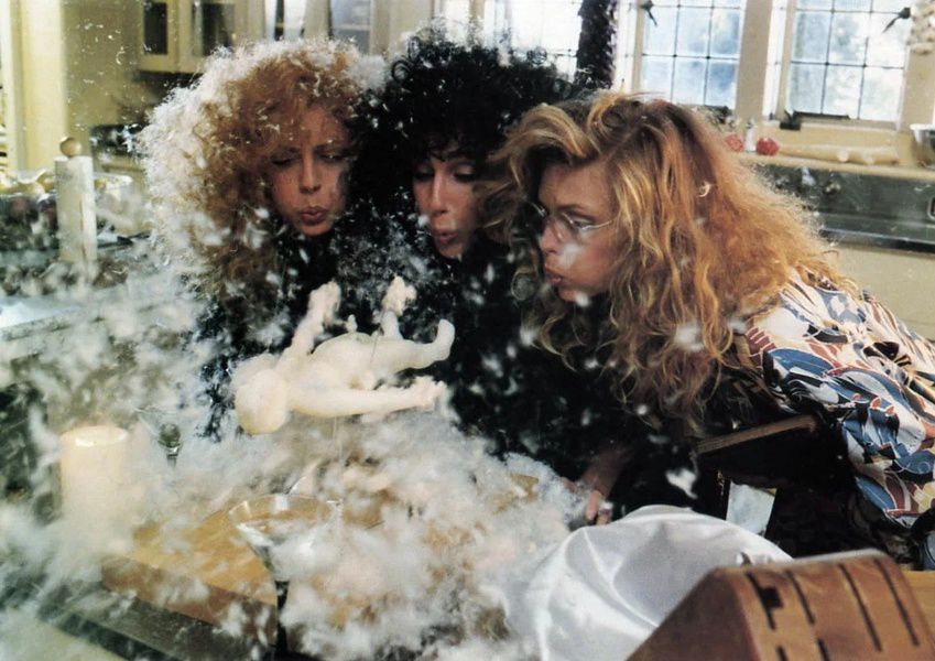 Кадр из фильма «Иствикские ведьмы»